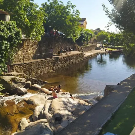 Aires Del Ambroz Casas del Monte